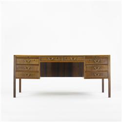 Arne Vodder desk