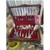 Image 1 : Community Silverware Set with Case