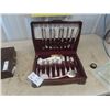 Image 1 : Community Silverware Set with Case