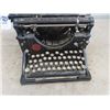 Image 2 : Underwood Manual Typewriter