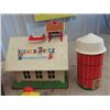 Image 1 : Fisher Price School House & Silo