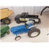 Image 2 : 2 Metal Tonka Trucks & Die Cast Tractor + Combine