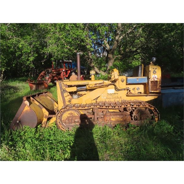 International TD 6 Crawler with Bucket + Blade - Hours Showing - Needs Engine Head Gasket Serial # B