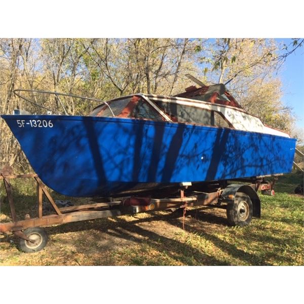 1964 Chris Craft Fiberglass on Plywood Cabin Cruiser , 312 Ford on Board Engine -, 2 Fixed Fuel Tank