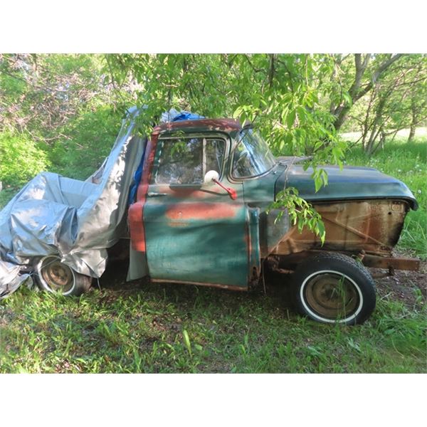 58 chevy Stepside 1/2 Ton - Believed to be Complete but not all Assembled - Sold As a Started Projec