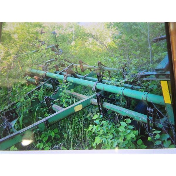 John Deere 18' Cultivator  *** Item is OFFSITE in East Selkirk **  *** Please Call 204-485-2578 for 