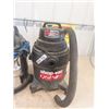 Image 3 : 2 Shop Vacs ; 1) 4 Gal, -1)  15L