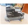 Image 1 : 1.5 HP 3 Gal Jobsite Air Compressor
