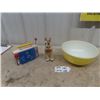 Image 1 : Pyrex Mixing Bowl, Chalkware Dog, Fisher Price Radio