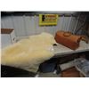Image 1 : Comfort Sheep Skin & Doctor's Bag