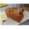 Image 2 : Comfort Sheep Skin & Doctor's Bag