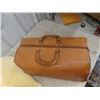 Image 3 : Comfort Sheep Skin & Doctor's Bag
