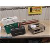 Image 1 : 2 Projectors & 1 Screen ; 1) Hanimex 800ZR , 1) Argus 538