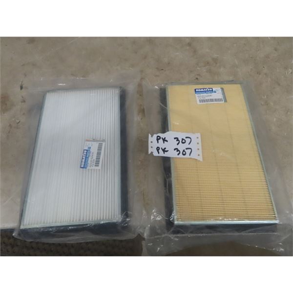 2 New Komatsu Air Filters Parts # in Photo