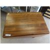 Image 3 : Gateleg Table - Extended Size 55" x 36"  with (2) Leaves 9" x 36"