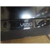 Image 2 : Vizio 32" TV with Remote