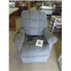 Image 1 : "Golden" Medi Lift Upholstered Recliner