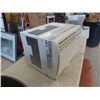 Image 2 : Diplomat 5200 BTU AIr Conditioner