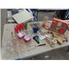 Image 1 : 2 Pyrex Pieces, Glasses, Blue Mountain, Humming Bird Feeder plus more