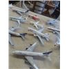 Image 3 : 17 Small Die Cast Planes