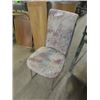 Image 5 : Kitchen Table with Leaf , 4 Chairs & 3 TV Trays