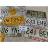 Image 3 : 9 License Plates & 2 Shell Oil Quart Cans