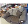 Image 2 : Modern Good Condition Couch