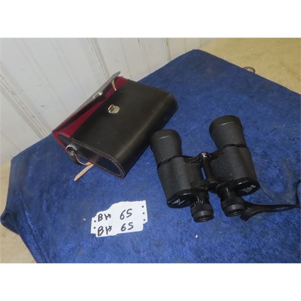 Steiner 10 x 50 Binoculars with Case