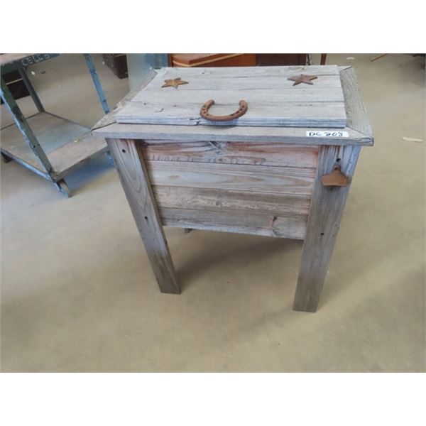 Rustic Deck Cooler 32  x 27  x 18 