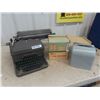 Image 1 : Remington Noiseless Typewriter & 8mm Ohnar VU - Editor