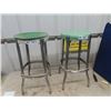 Image 1 : 2 Metal Stools