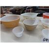Image 3 : 8 Items ; 6 Pyrex Mixing Bowls + 2 Others