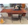 Image 1 : Singer Treadle Sewing Machine
