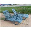 Image 1 : 2 Patio Lounge Chairs with Cushions & 4 Extra Cushions