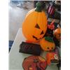 Image 4 : Halloween Decor