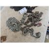 Image 3 : 14" Set of Tire Chains, 2 Chains with Hooks & 6 Lengths of Chains no Hooks