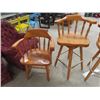 Image 3 : 2 Wooden Swivel Stools & 2 Captain Chairs