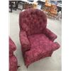 Image 2 : 2 Matching Swivel Buttonback Chairs