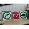Image 1 : 3 Roadside Signs 24" x 24"