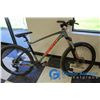 Image 2 : Men's 27.5" Giant Fathom Mountain Bike