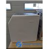 Image 2 : **1.9 cubic ft Igloo Electric Cooler