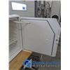 Image 8 : **1.9 cubic ft Igloo Electric Cooler