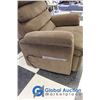 Image 2 : **Massage/Heat/Reclining Power Lift Chair