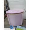 Image 4 : **Vintage Laundry Hamper, Bath Rug and Blanket