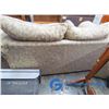 Image 4 : **Vintage Love Seat