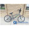 Image 2 : Grey 20" Mongoose BMX