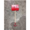 Image 1 : Kids red shovel
