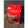 Image 1 : L’Oreal Paris new formula triple power anti-aging moisturizer