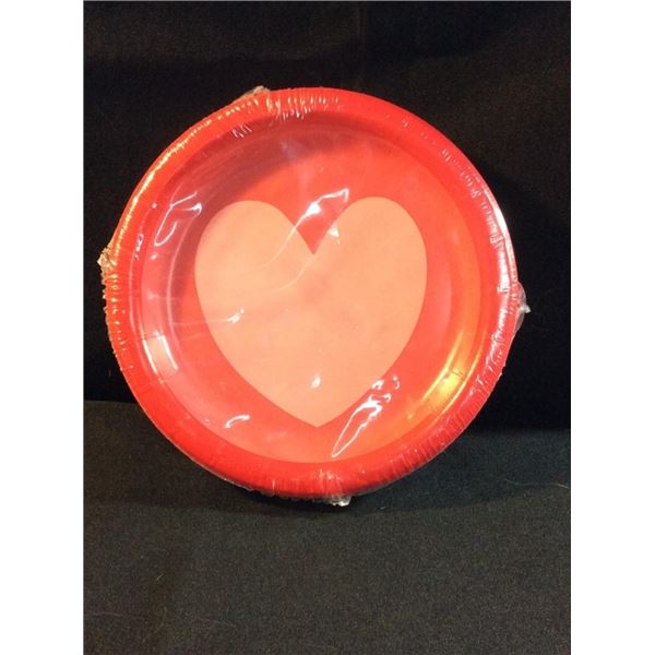 30 count 6.75 inch heart paper plates