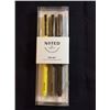 Image 1 : Noted by posted three felt tip colored pens